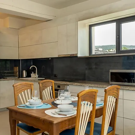 Spacious 2br Near Sea Garden & By Flat Manаger Apartment
